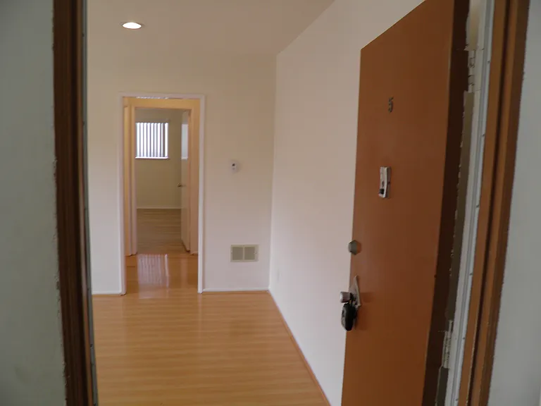 5-703 Strand St #5 — Photo 3