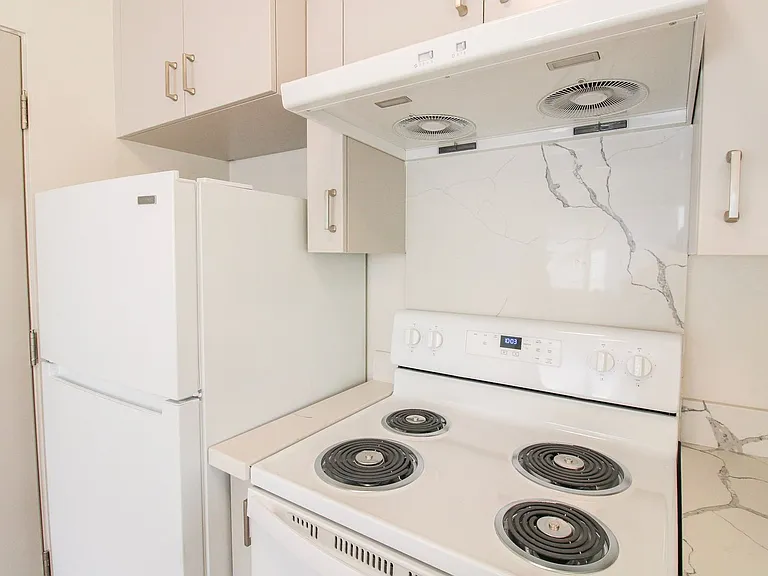 1247 Murray St #4 — Photo 4