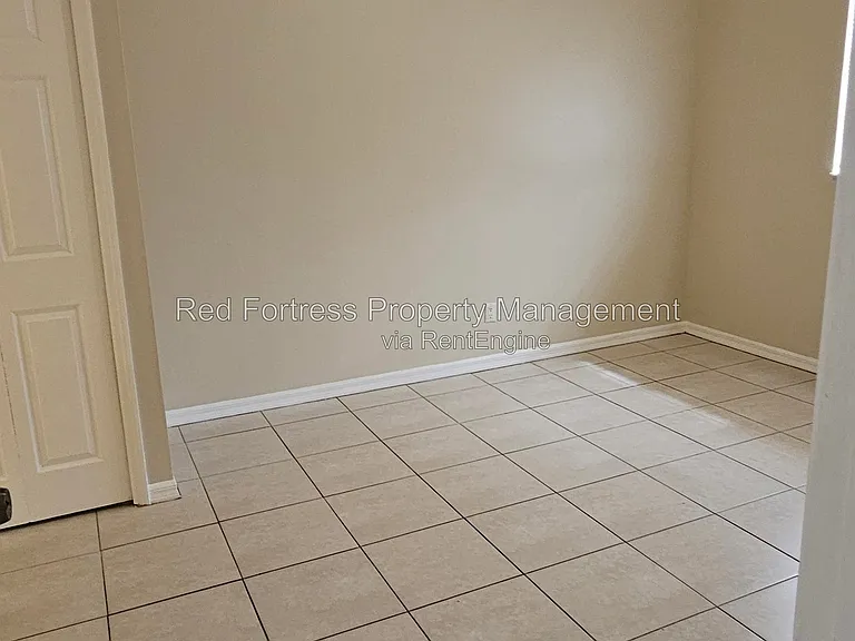 5237 30th St SW — Photo 7