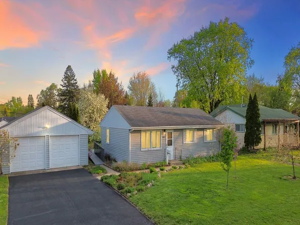 1611 E 87th St, Bloomington, MN 55425