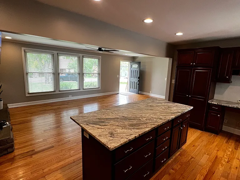 913 Potter Ln — Photo 4