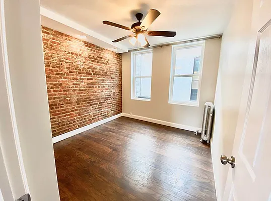 Rented by Papp Realty | media 12