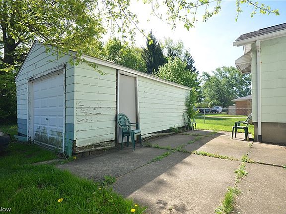 5th image of 581 Baldwin Rd