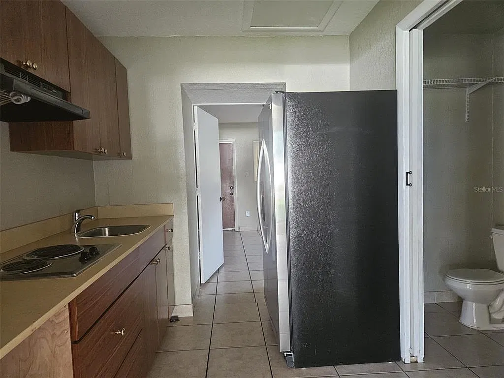 1 bed, 1.0 bath, 273 sqft, $1,000 — Photo 3