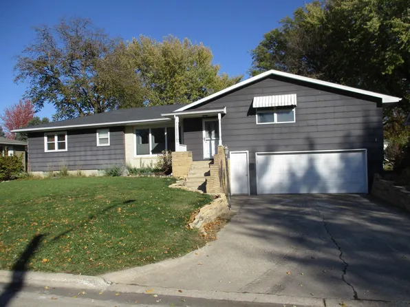526 W Arthur St, Laurens, IA 50554