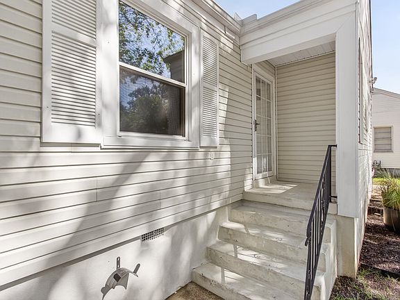 5th image of 958 Isabelle St
