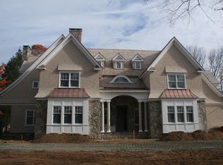 31 Norholt Dr, New Canaan, CT 06840