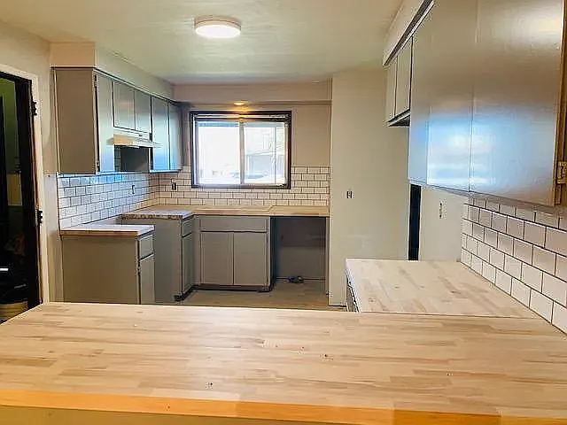120 Cleveland St NE — Photo 6