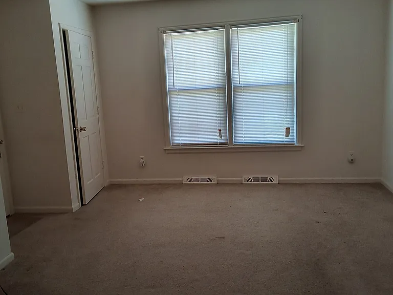 458 Tomahawk Dr #A — Photo 1