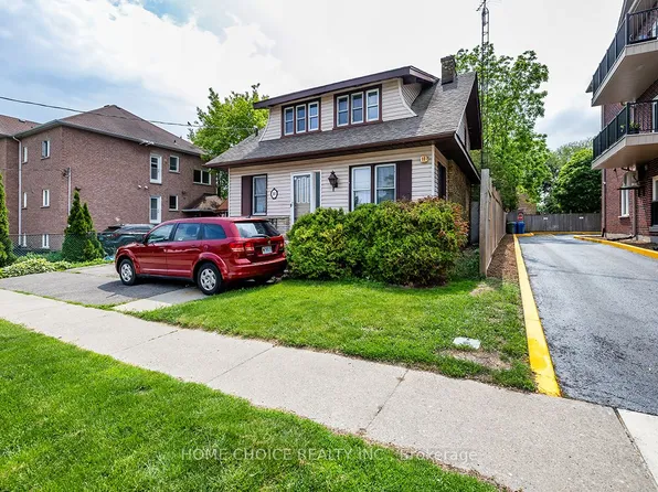 30 Grenfell St, Oshawa, ON L1J 4V8
