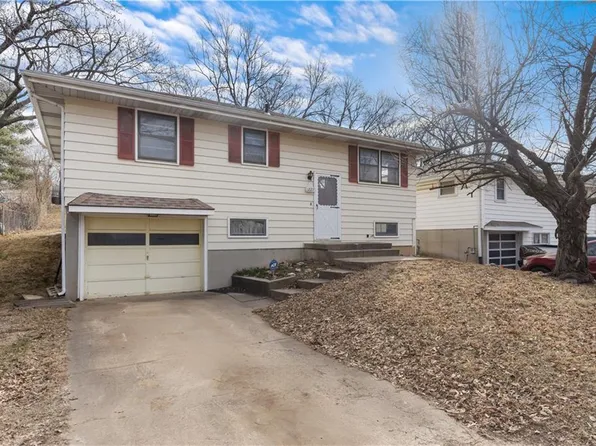 1227 Dickinson Rd, Independence, MO 64050