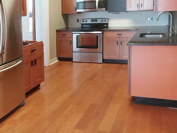 New stainless kitchen