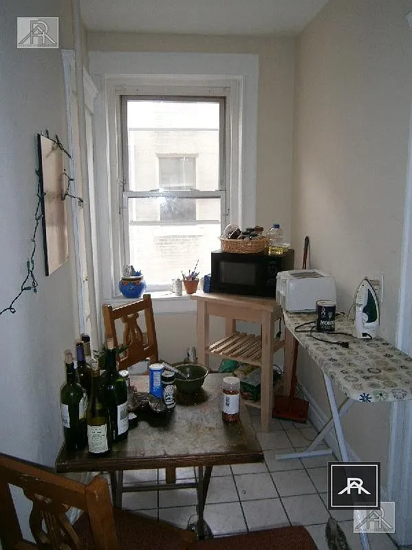 2 bed, 1.0 bath, $2,995 — Photo 1