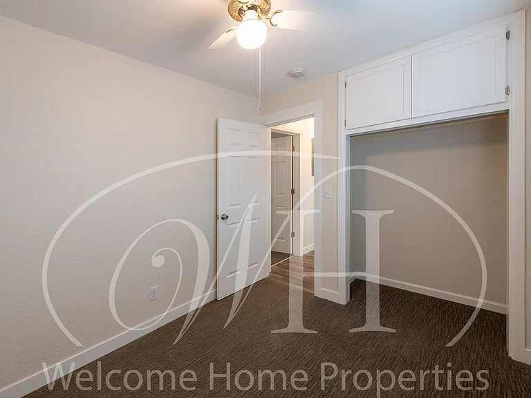 108 SE 6th St — Photo 47