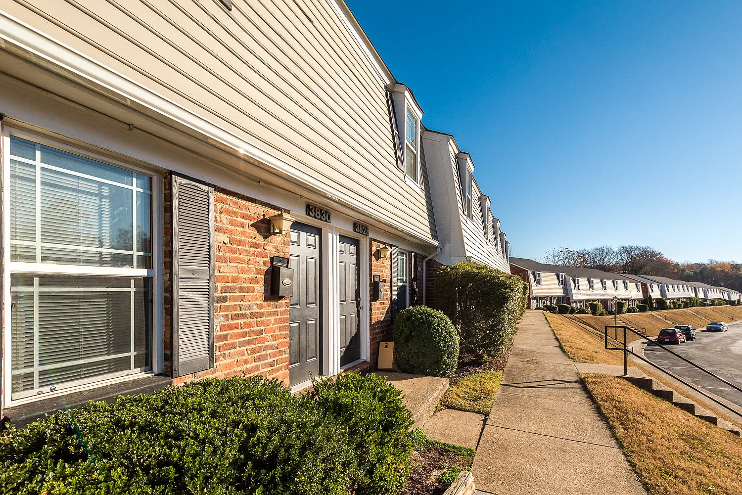 Townhouses Of Chesterfield — Photo 3