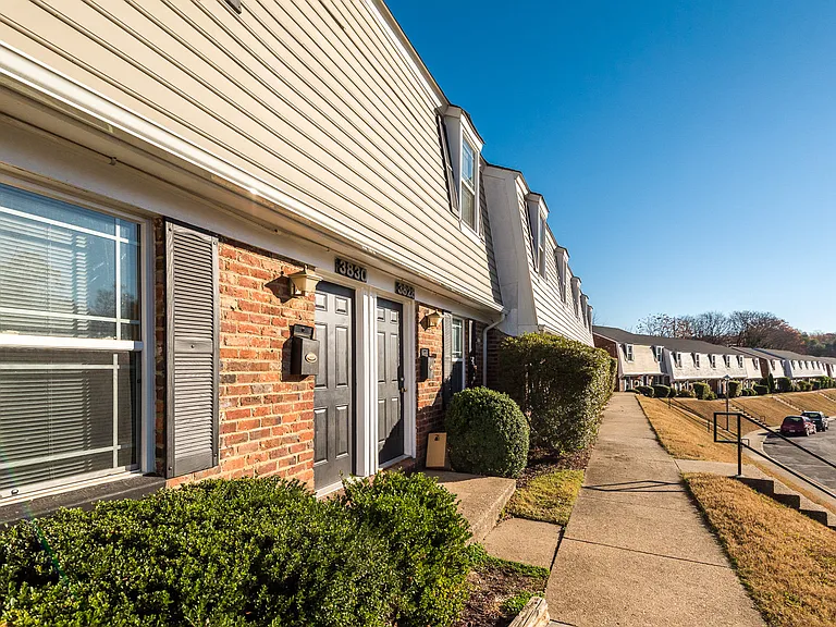 Townhouses Of Chesterfield — Photo 3