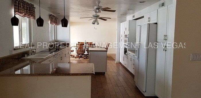 1st image of 4518 Carol Cir