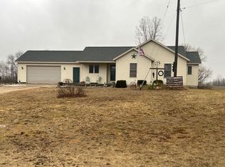 2827 E 22 Mile Rd, Kent City, MI 49330