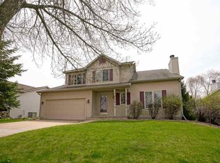 289 Valley Ridge Dr, Sun Prairie, WI 53590