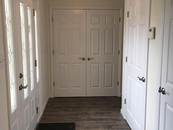 4th image of 38 Pineview Ave
