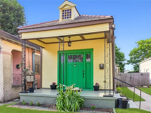 2509 Acacia St, New Orleans, LA 70122