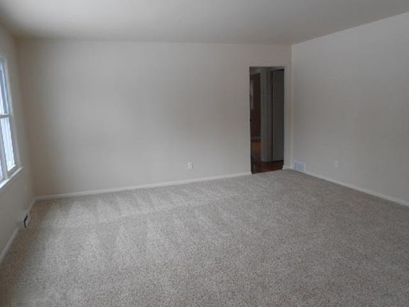 3rd image of 1781 E Ogden Cir