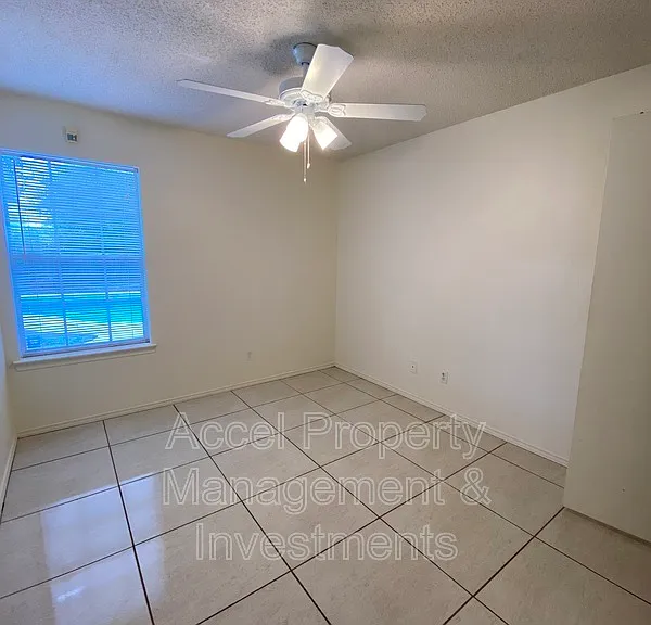 6617 N 40th St — Photo 11