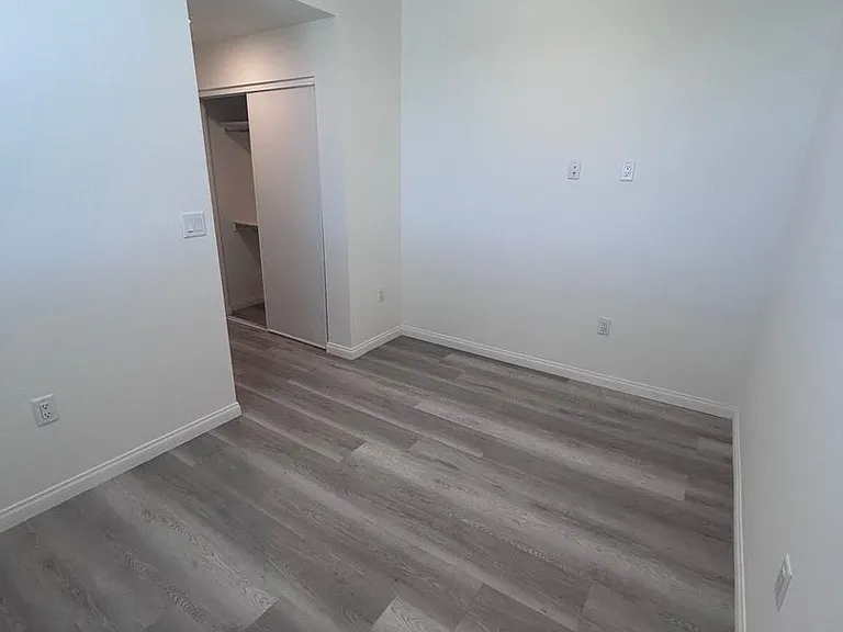 V on Victory Apartments — Photo 66