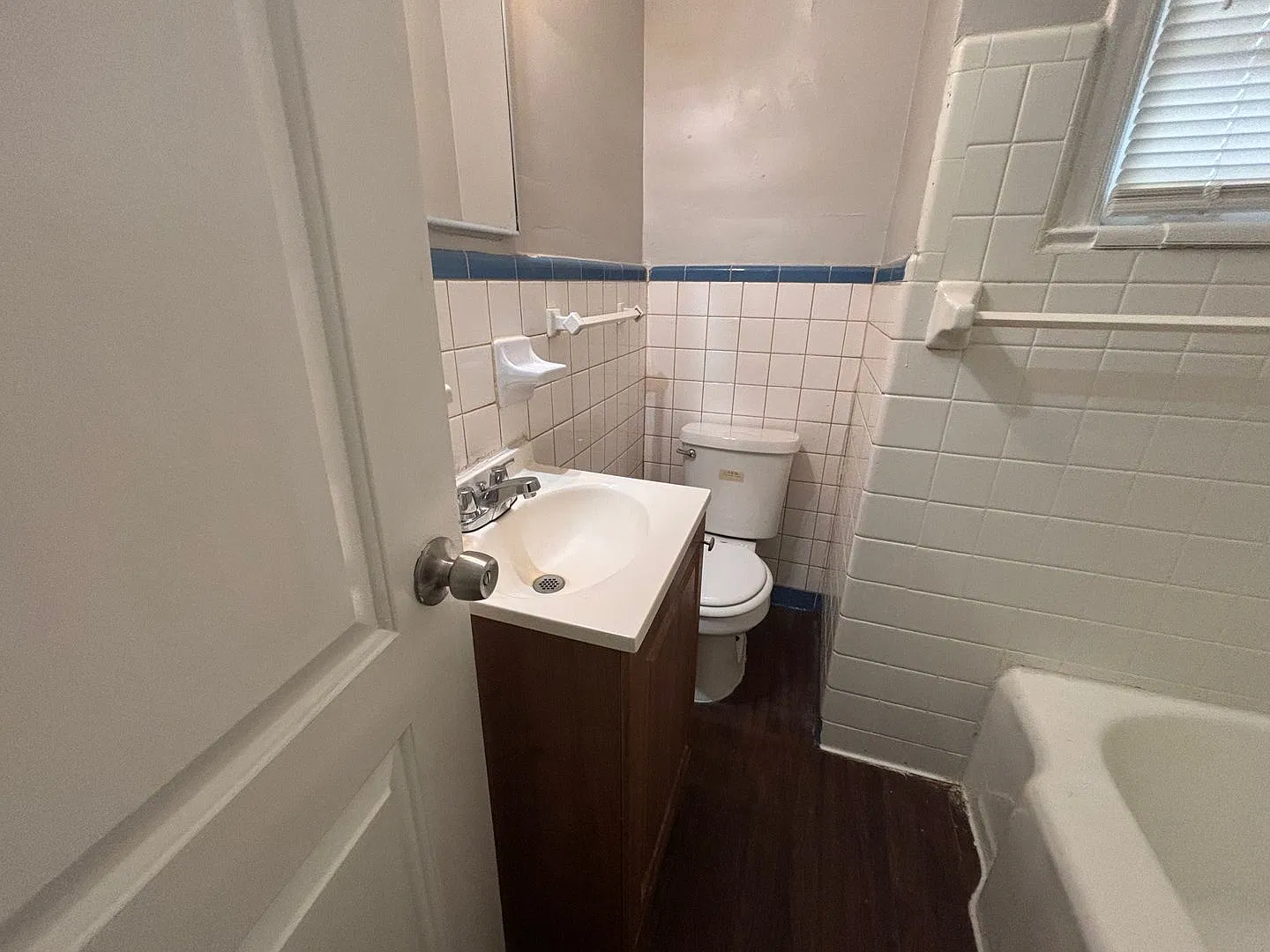 Welcome to 2188 Jackson Ave! — Photo 2
