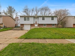 6860 Valley View Rd, Hanover Park, IL 60133