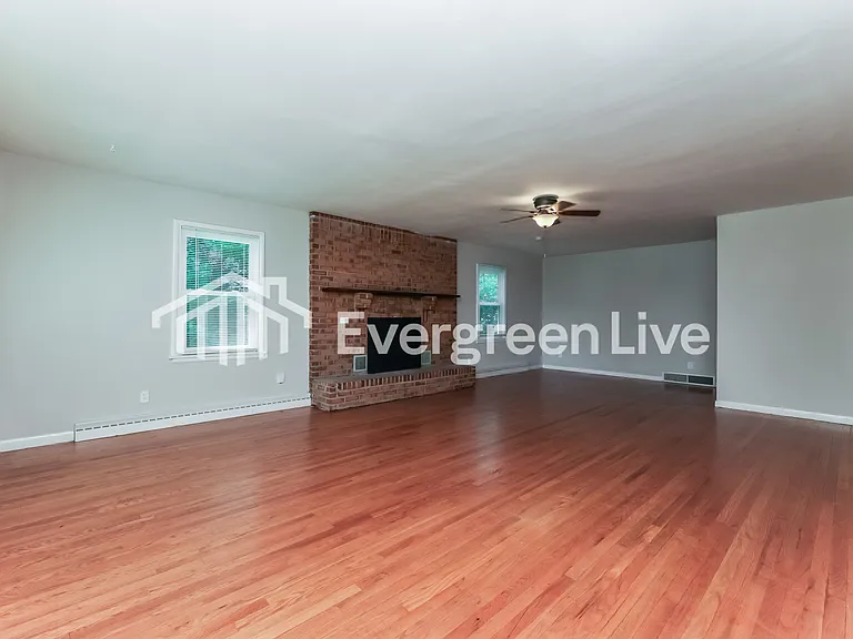 303 Meyer Ave — Photo 2
