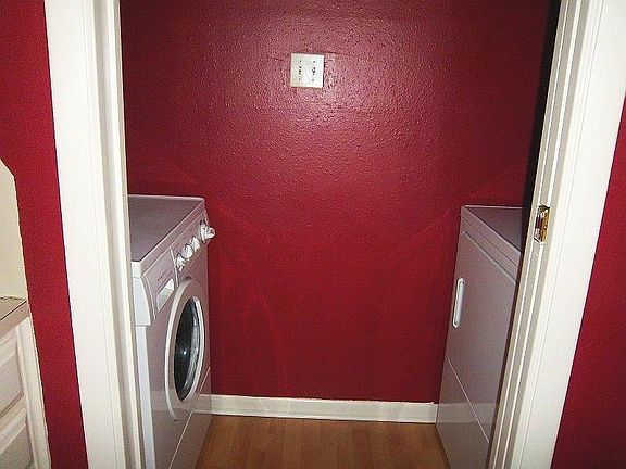 5th image of 1004 Charlotte St #B
