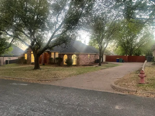 201 Chaparral Dr, Hillsboro, TX 76645