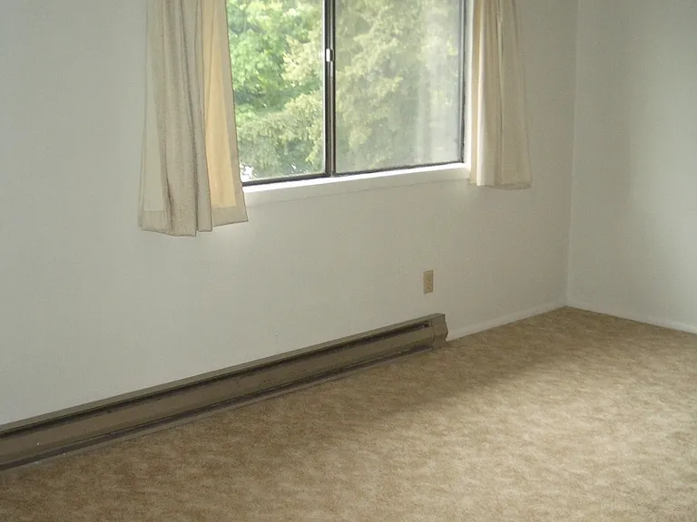 503 N Black Ave #1-8 — Photo 3