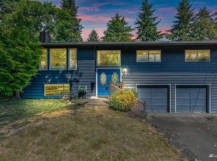 5516 NE 195th St, Kenmore, WA 98028