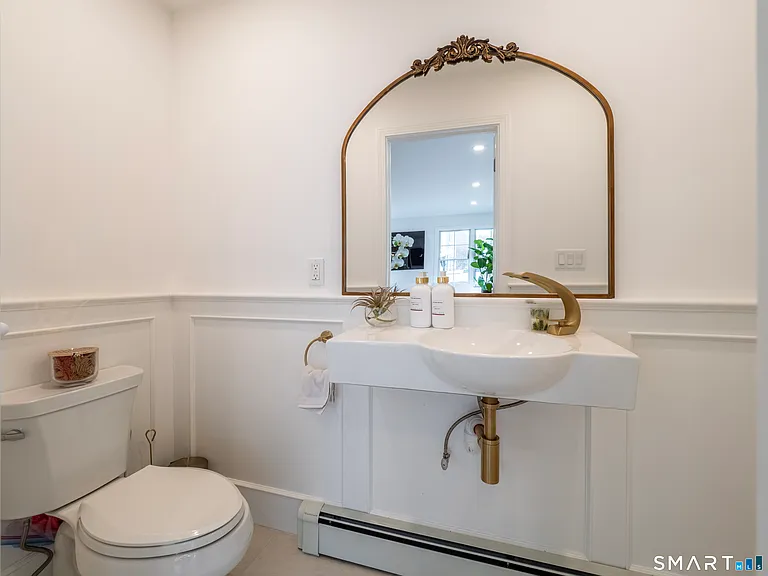 28 Oak St — Photo 24