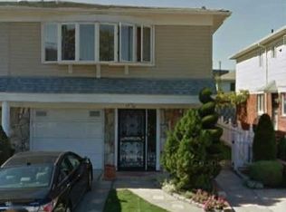 1656 155th St, Whitestone, NY 11357