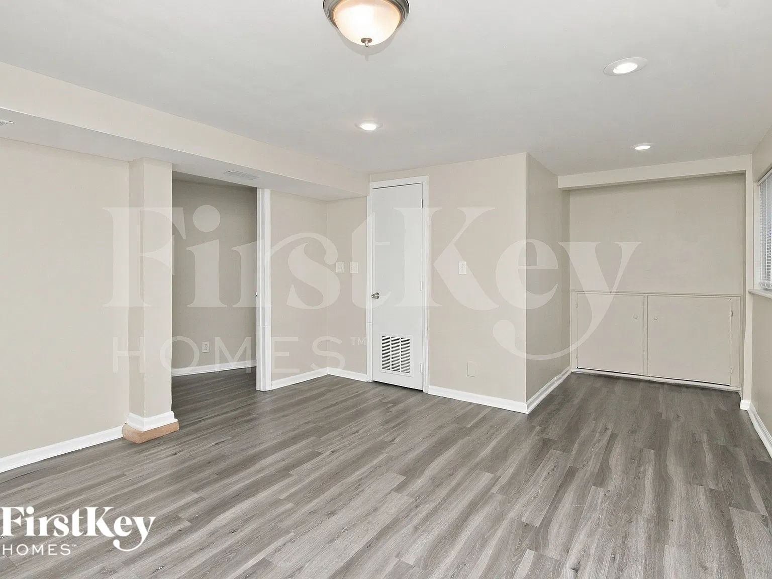 3 bed, 2.0 bath, 1348 sqft, $2,460 — Photo 3
