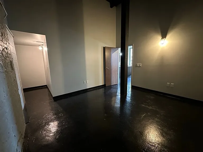 520 Seneca St — Photo 11