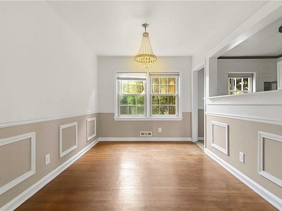 3rd image of 425 Lindbergh Dr NE APT G1