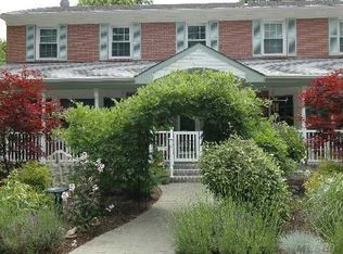 145 Saint Pauls Rd N, Hempstead, NY 11550