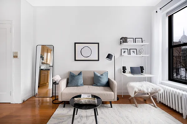 Sold by Compass | media 2