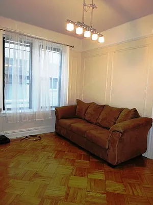 Rented by Velsor Realty | media 9