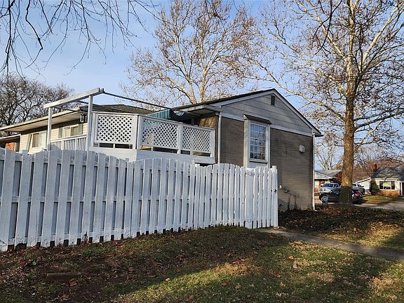 2nd image of 28621 Milton Ave