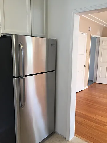 626 Midvale Ave #1 Photo 1