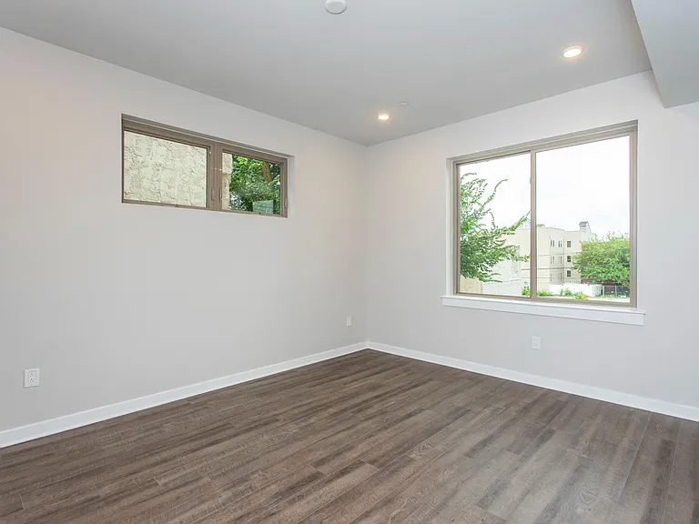 1227-29 N 7th St #3E — Photo 21