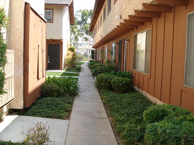 2nd image of 1051 S 41st St #9