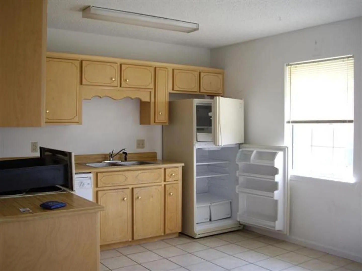 For Rent — Photo 2