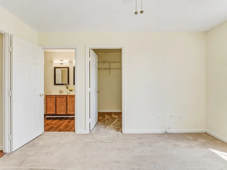 6423 Katherine Ann Ln — Photo 24