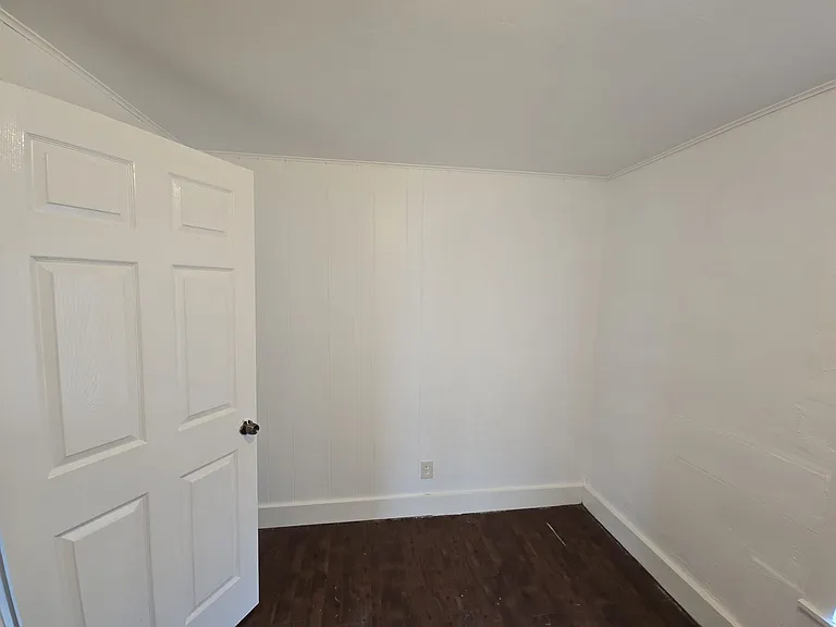 755 Doucette Ave — Photo 13